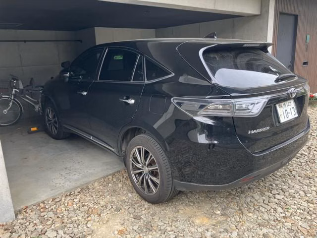 TOYOTA HARRIER