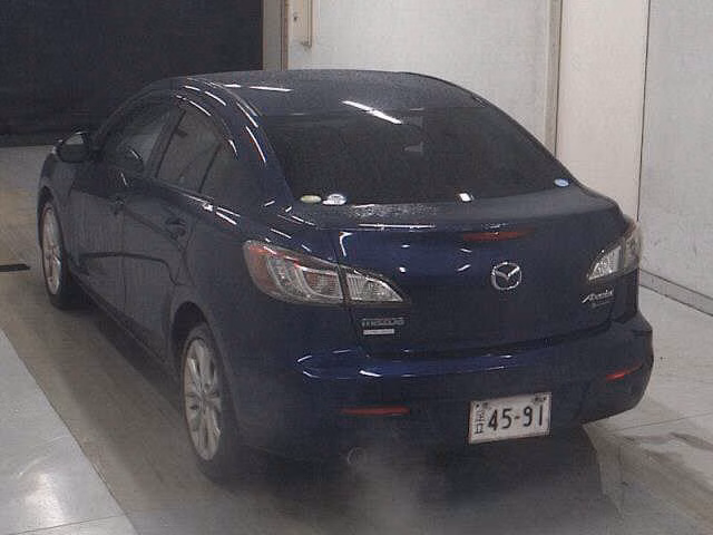 MAZDA AXELA