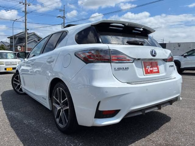 LEXUS CT200H
