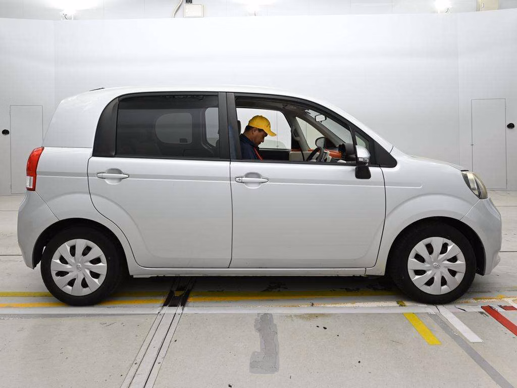 TOYOTA PORTE