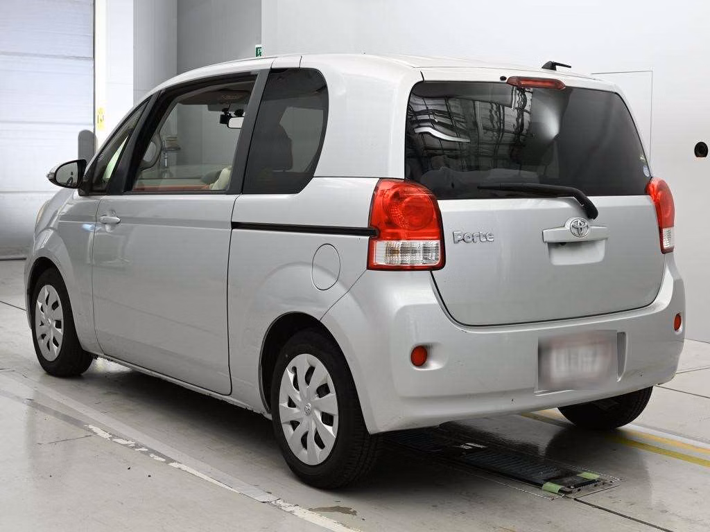 TOYOTA PORTE