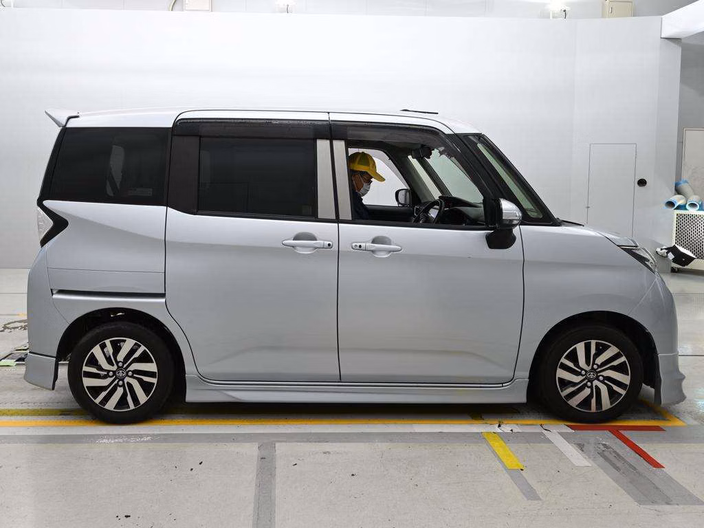 TOYOTA TANK