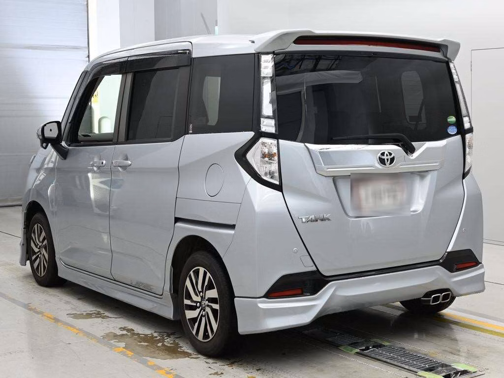 TOYOTA TANK