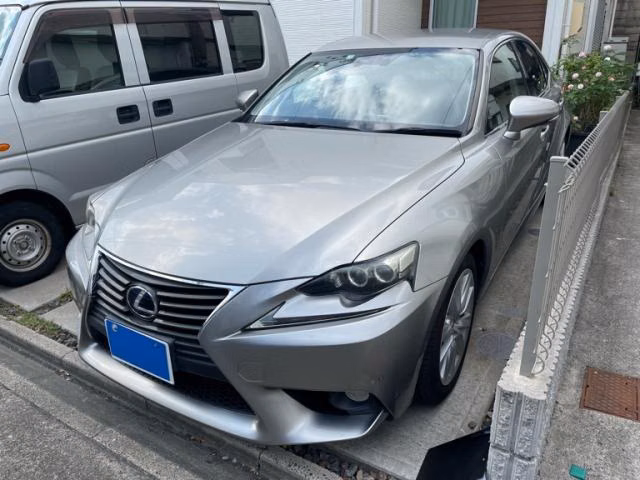 Lexus IS300h