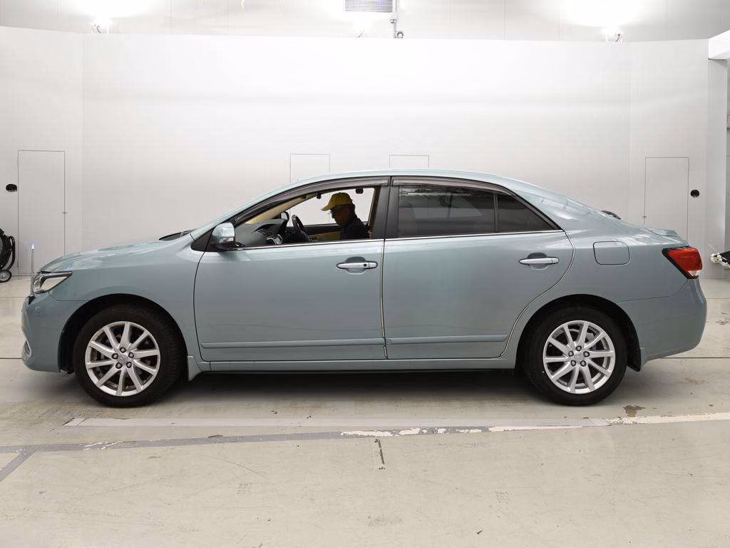 TOYOTA PREMIO