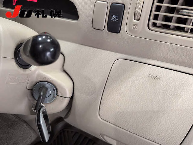 TOYOTA RAUM