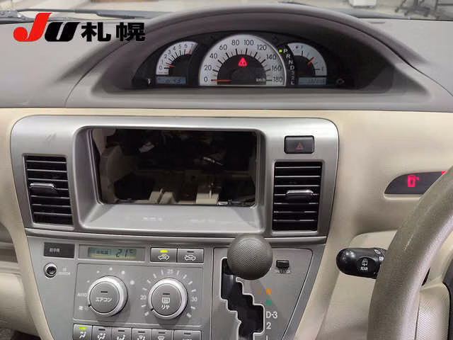 TOYOTA RAUM
