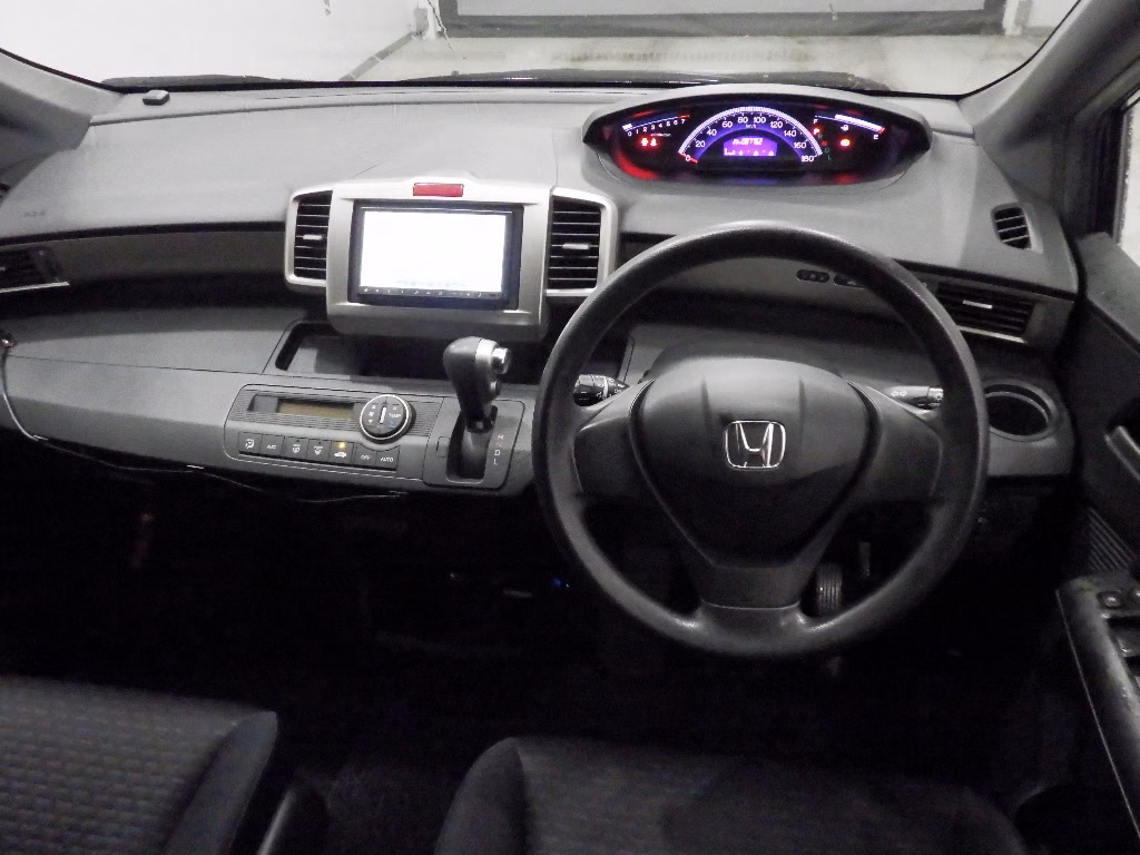 HONDA FREED SPIKE