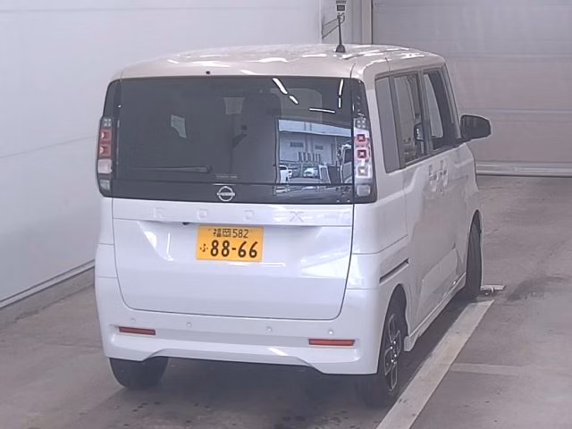 NISSAN ROOX