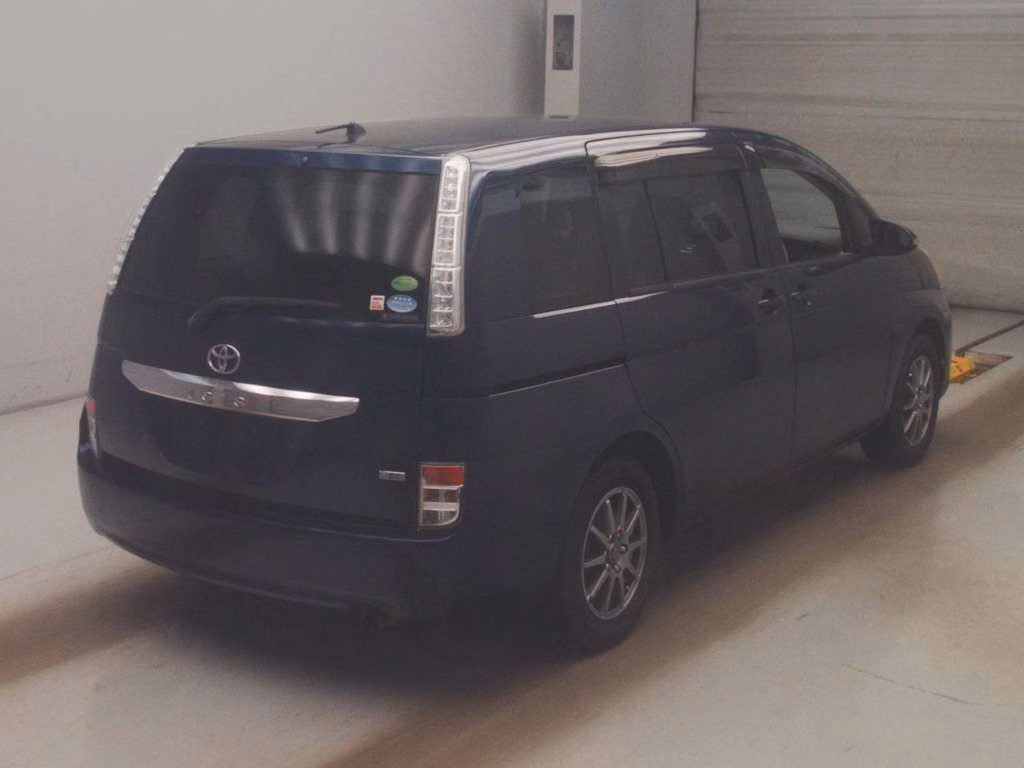 TOYOTA ISIS