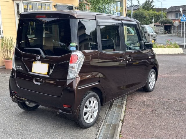 NISSAN DAYZ ROOX