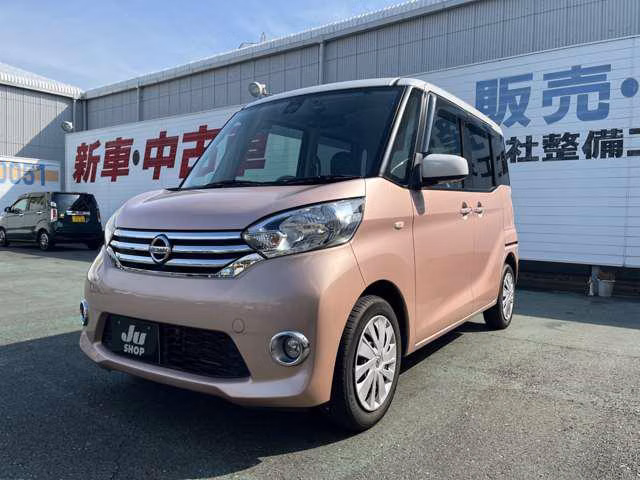 NISSAN DAYZ ROOX