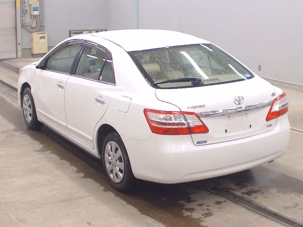 TOYOTA PREMIO