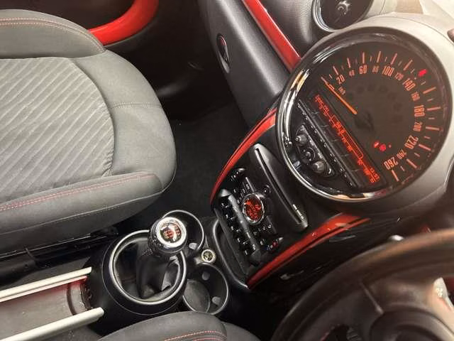 MINI CROSSOVER