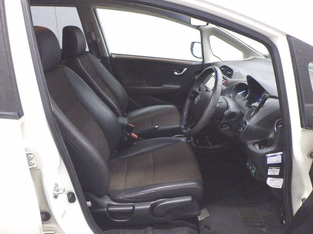 HONDA FIT SHUTTLE