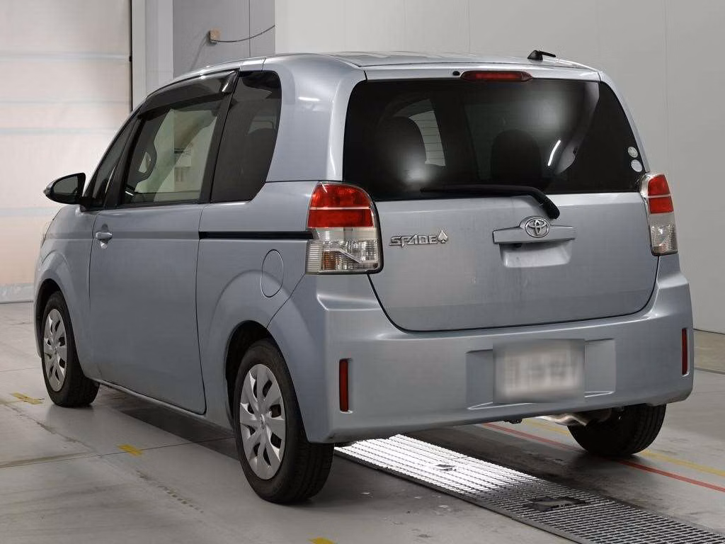 TOYOTA SPADE