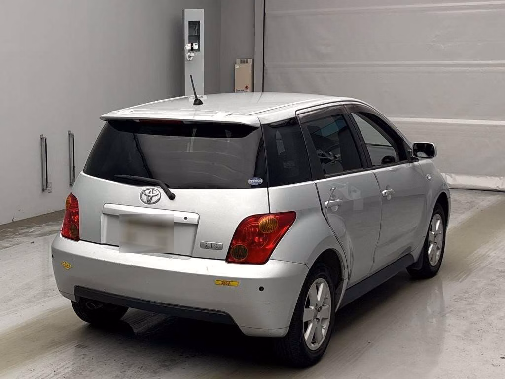 TOYOTA IST