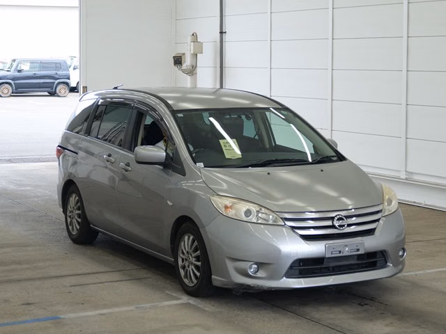NISSAN LAFESTA
