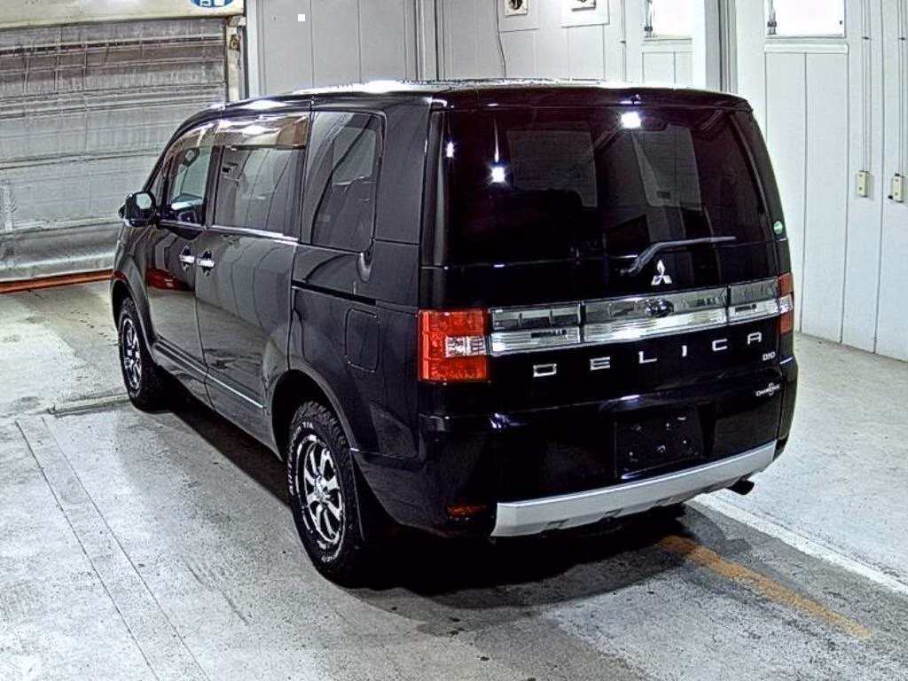 MITSUBISHI DELICA D:5