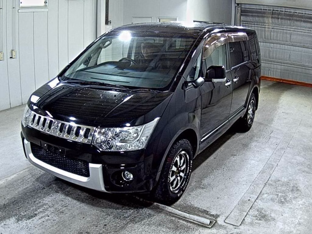 MITSUBISHI DELICA D:5