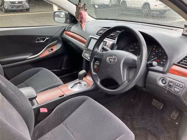 TOYOTA PREMIO