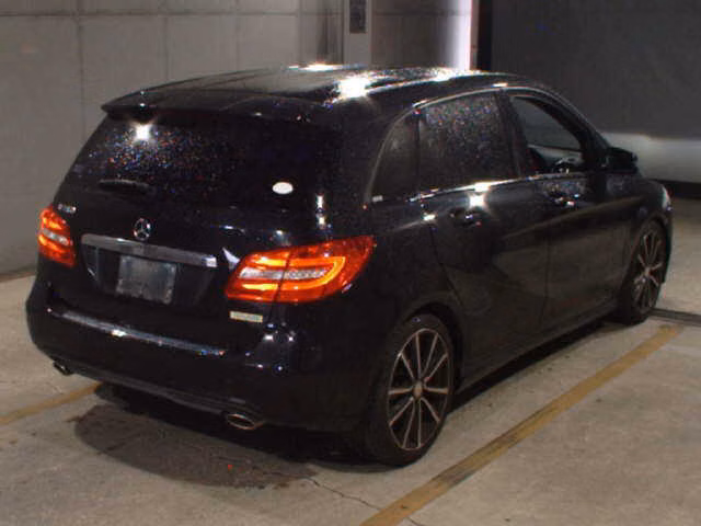 MERCEDES-BENZ B-CLASS