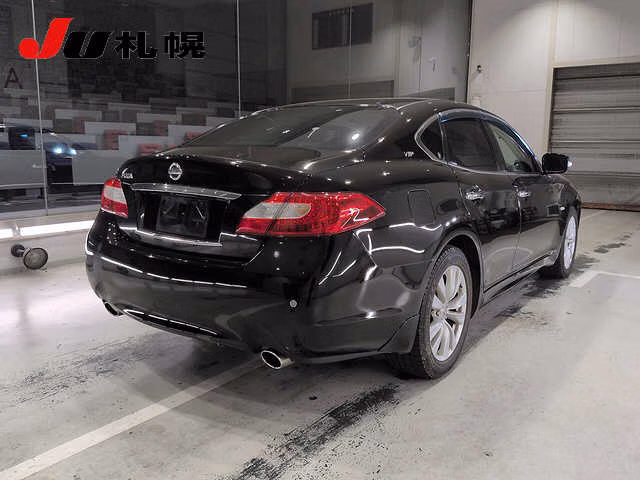 NISSAN FUGA