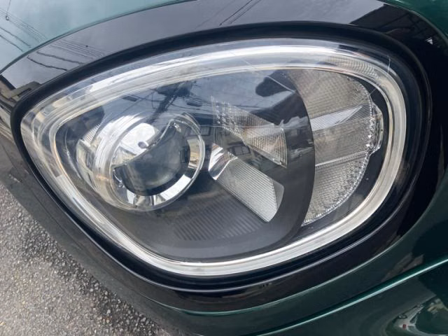 MINI CROSSOVER