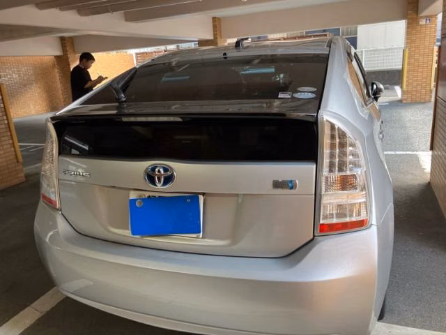 TOYOTA PRIUS
