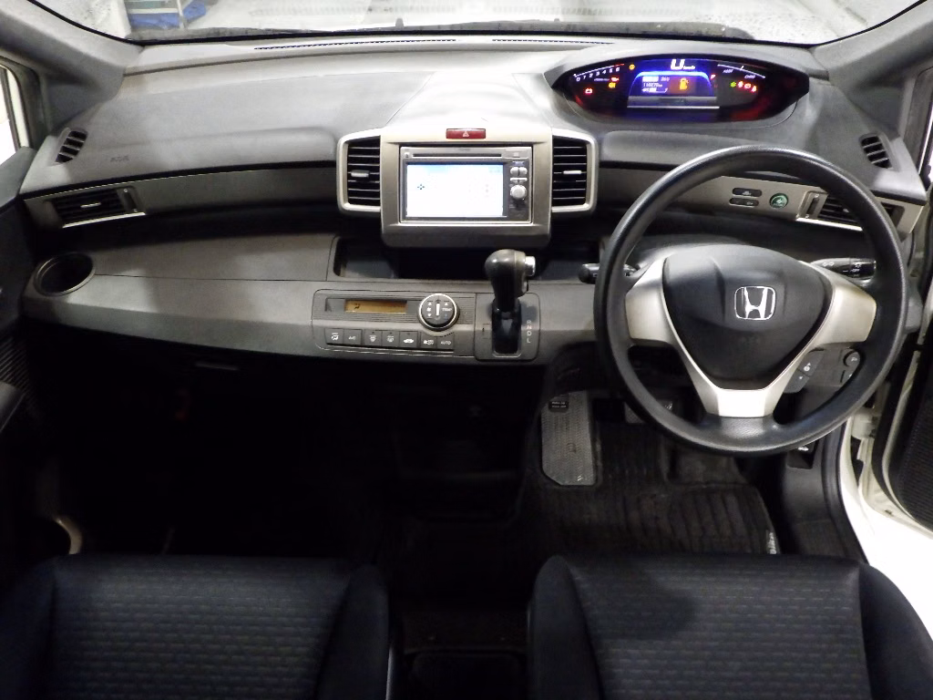 HONDA FREED SPIKE