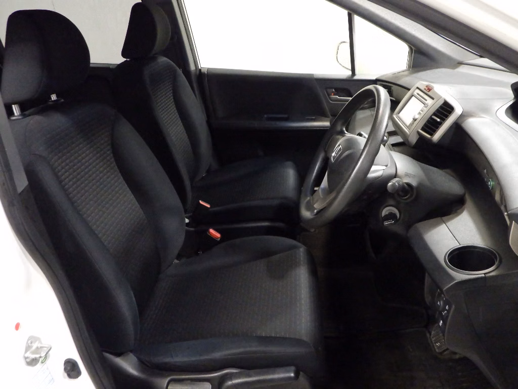 HONDA FREED SPIKE