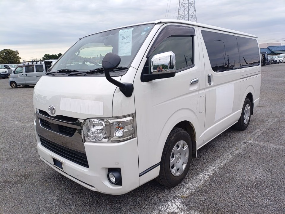 TOYOTA REGIUS ACE