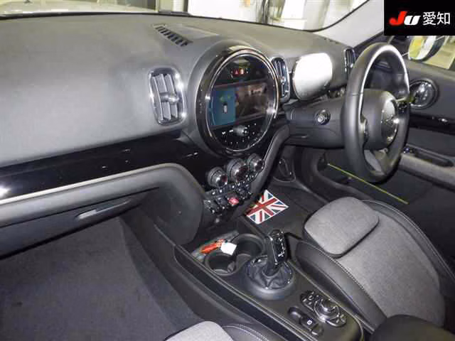 MINI CROSSOVER