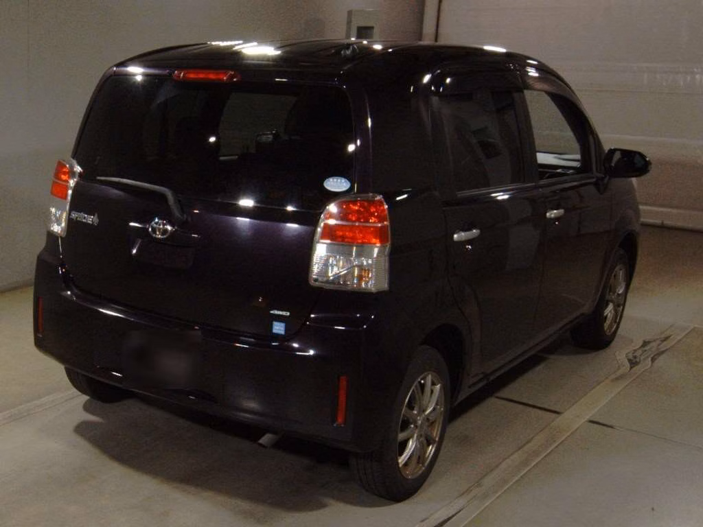 TOYOTA SPADE