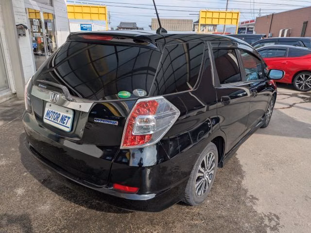HONDA FIT SHUTTLE