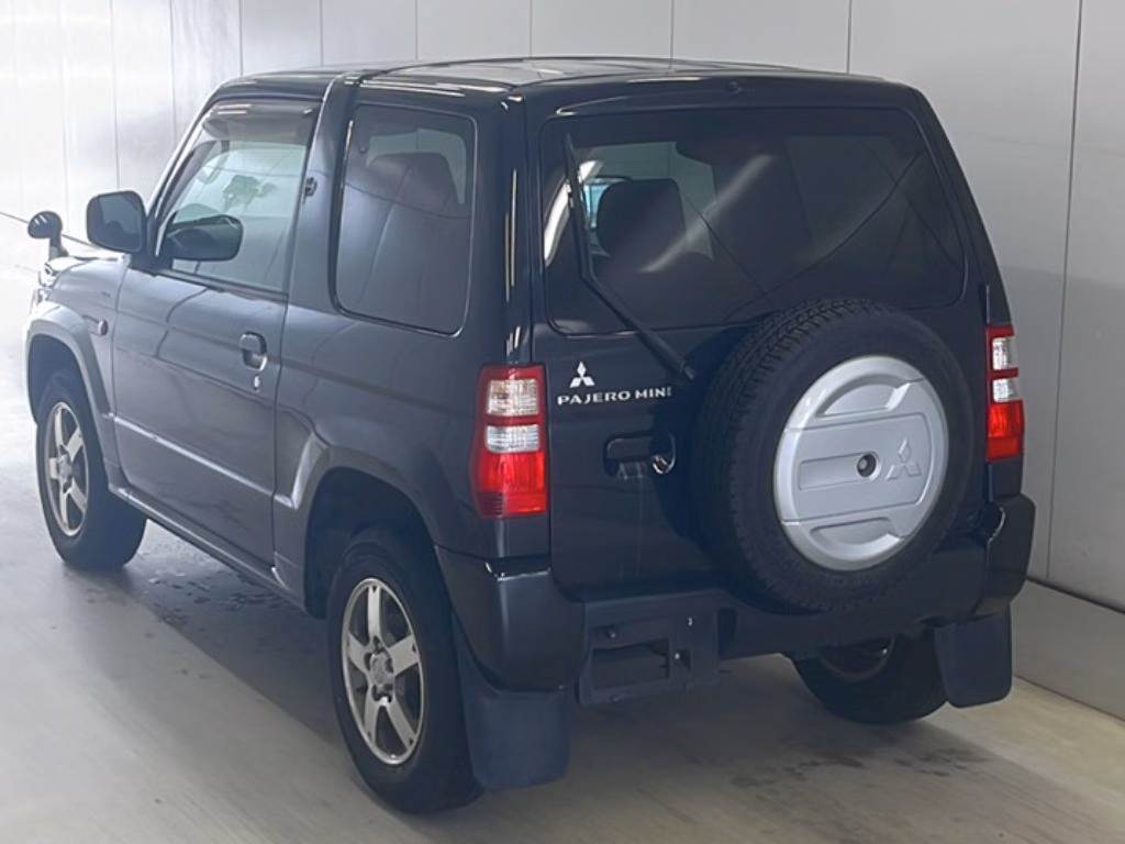 MITSUBISHI PAJERO MINI