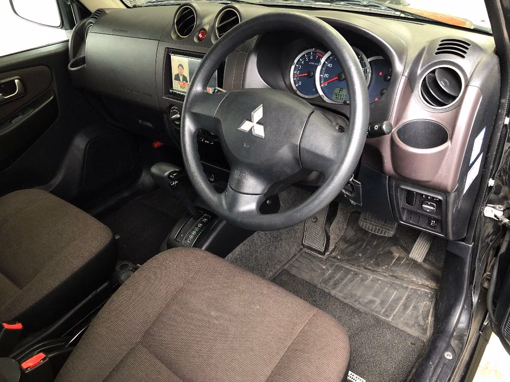 MITSUBISHI PAJERO MINI