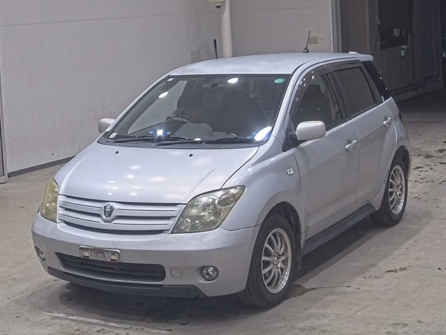 TOYOTA IST