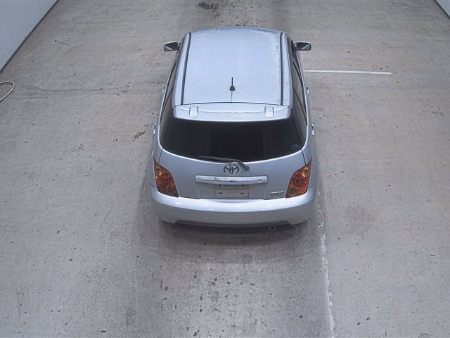 TOYOTA IST