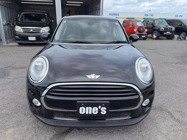 MINI HATCH