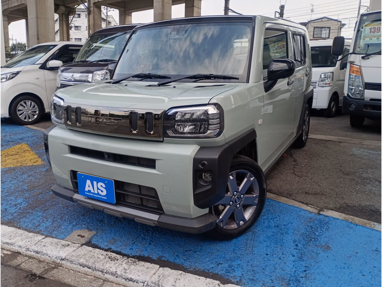 DAIHATSU TAFT