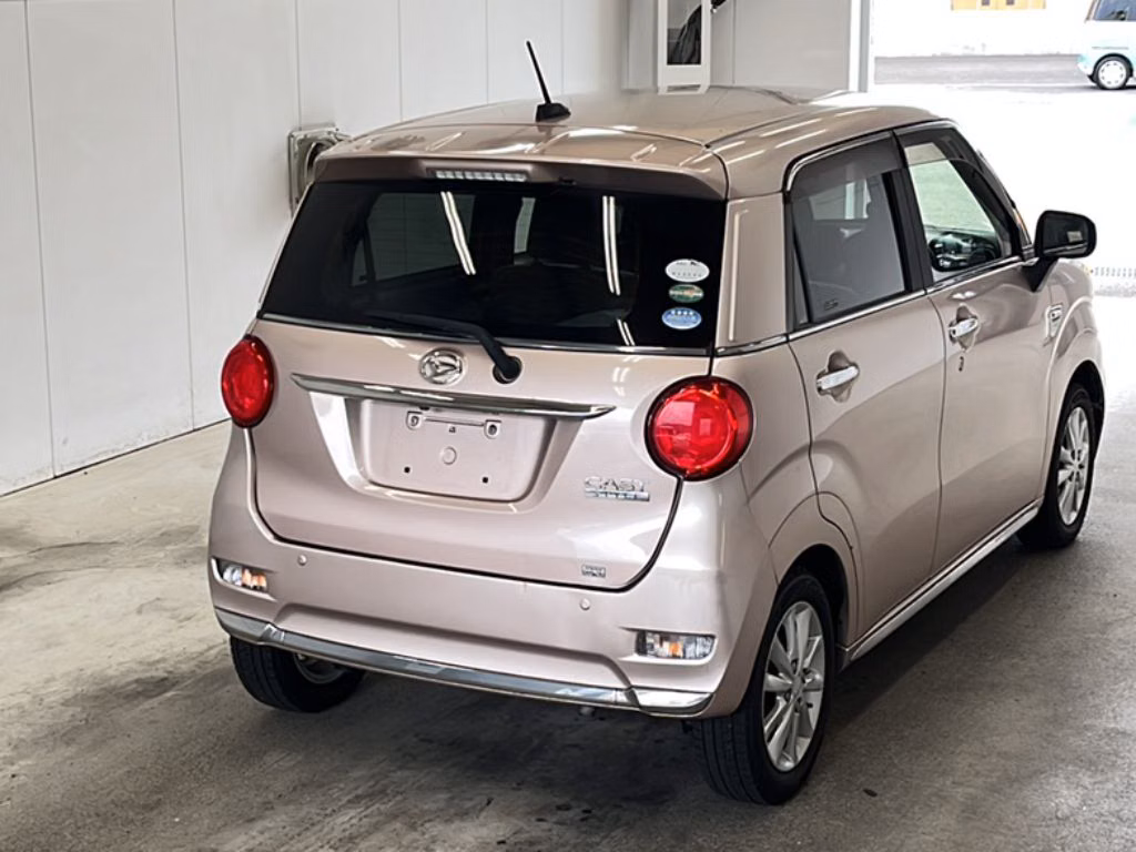 DAIHATSU CAST