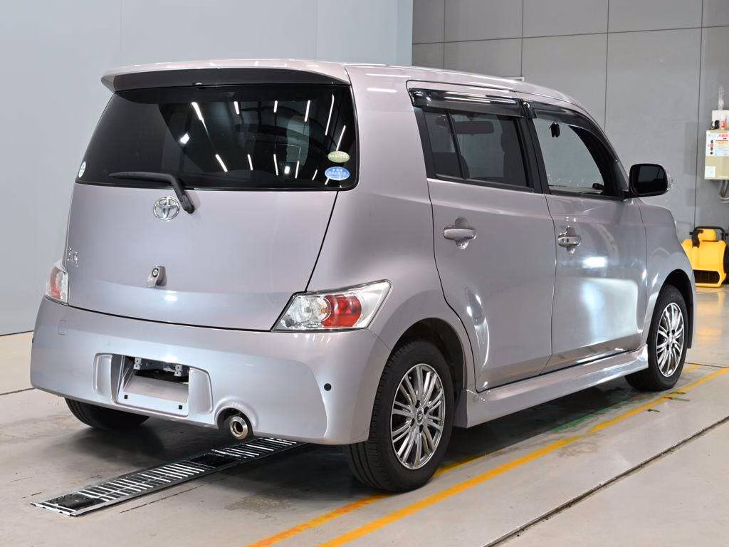 TOYOTA BB