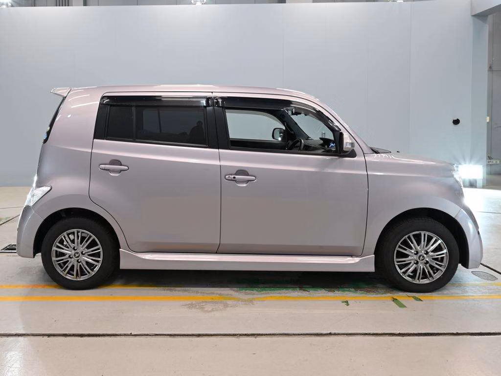 TOYOTA BB
