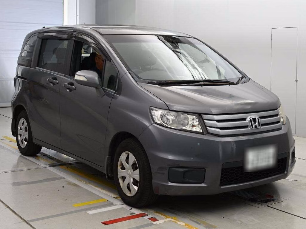 HONDA FREED SPIKE