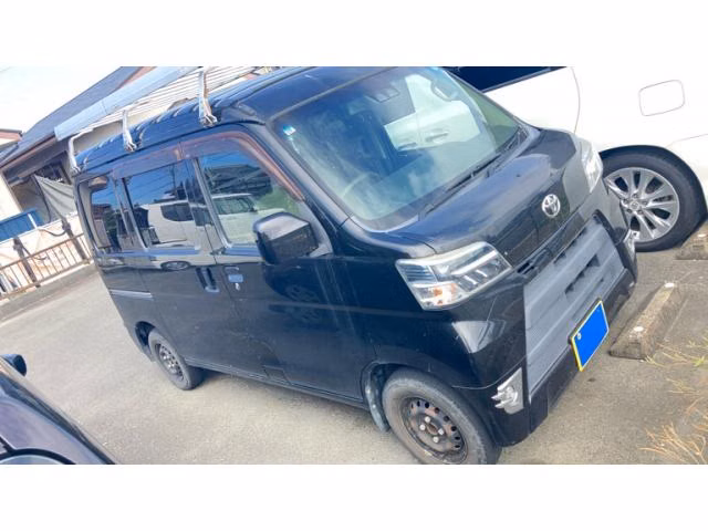 TOYOTA PIXIS VAN