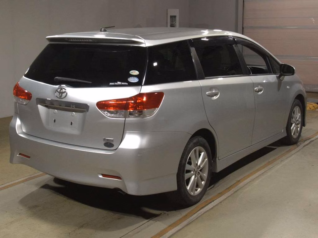TOYOTA WISH
