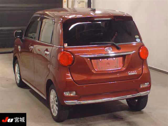 DAIHATSU CAST