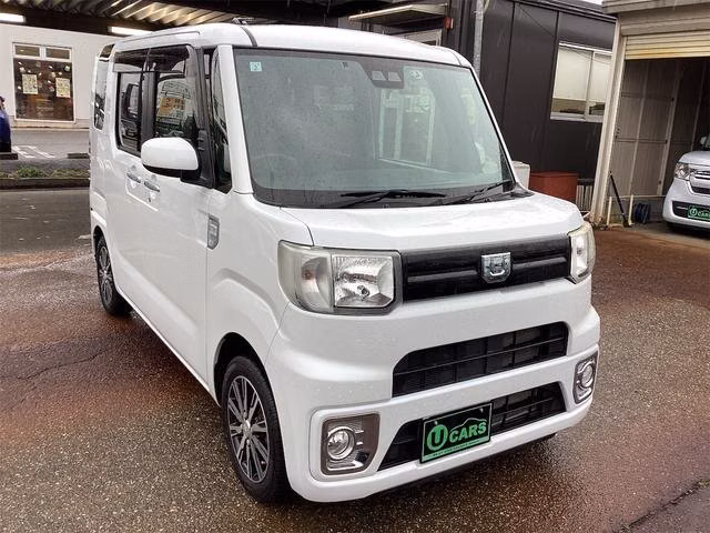 DAIHATSU WAKE