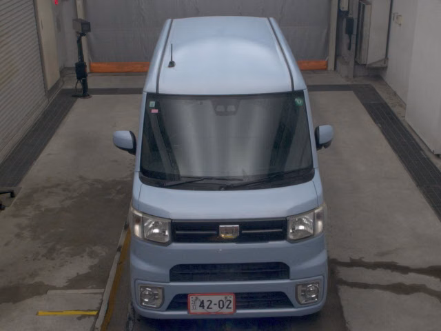 DAIHATSU WAKE